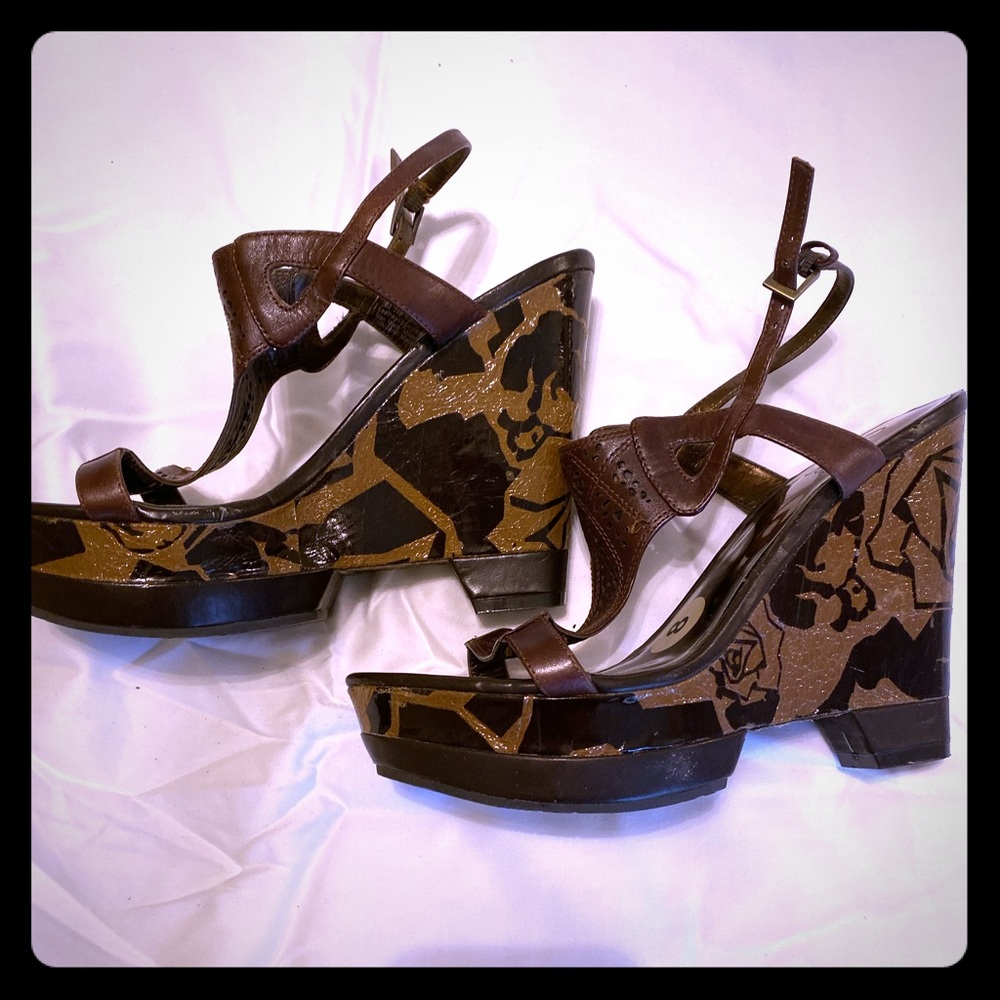 Carlos Santana Wedges Size 8